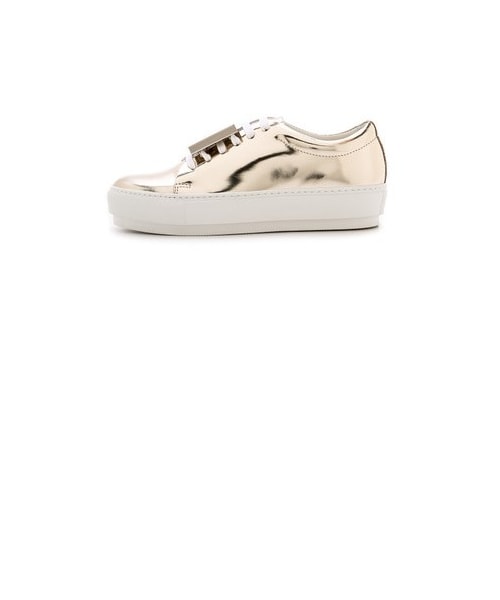 Acne Studios(アクネストゥディオズ)の「Acne Studios Adriana Metallic Sneakers(スニーカー・レディース・Light Gold・36/40/39/41)」の2枚目の写真