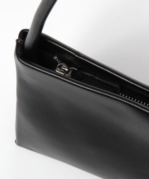 ALAND（エーランド）の「3.3 Field Trip／モダンスクエアBAG（バッグ・レディース・ブラック(19)/ブラウン(50)/アイボリー(52)・FREE）」の8枚目の写真