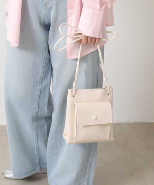 RAY CASSIN（レイカズン）の「ラップポケショルダー（バッグ・レディース・クロ/キナリ/シルバー・FREE）」の7枚目の写真