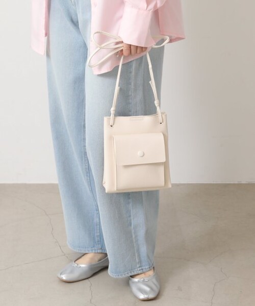 RAY CASSIN（レイカズン）の「ラップポケショルダー（バッグ・レディース・クロ/キナリ/シルバー・FREE）」の6枚目の写真