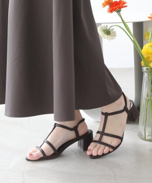 RAY CASSIN（レイカズン）の「ヒールナローサンダル（シューズ・レディース・クロ/イエロー/ブラウン・M/L）」の3枚目の写真