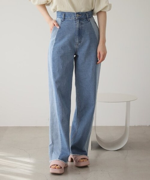 RAY CASSIN(レイカズン)の「S/M展開 配色フリンジデニム(パンツ・レディース・ブルー/ネイビー/キナリ・S/M)」の21枚目の写真