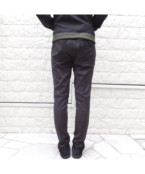 BRIMSTONE&TREACLE（ブリムストーンアンドトリークル）の「フェイクスエードテーパードパンツ（その他パンツ・メンズ・ブラック・S/M）」の5枚目の写真