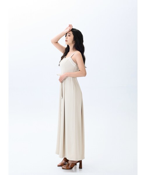 Marjorie（マージョリー）の「蛻變的試煉，立體壓線簡約連身褲（パンツ・レディース・淺卡其/淺綠・XS/S/M/L）」の2枚目の写真