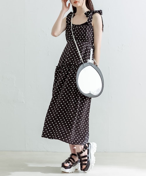 OLIVE des OLIVE（オリーブデオリーブ）の「【PAL CLOSET先行/推し活】リボンティアードキャミワンピース（ワンピース/ドレス・レディース・オフホワイト/イエロー/ピンク/ワンウォッシュ/ブラック/ラベンダー・FREE）」の3枚目の写真