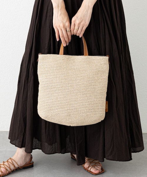 ラスト1点！　人気！麻ひもバッグ⭐︎ラテフリンジ russet（ラシット）の「≪2023 SS新作≫ラフィア2WAYトートバッグ(CE