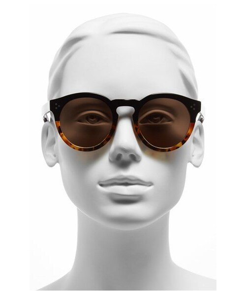 Illesteva（イレステーバ）の「Illesteva 'Leonard II' 50mm Round Sunglasses（サングラス・レディース・Tortoise Stripes/ Brown Lenses/Black/Black Frost/Black/ Red/Clear/ Tortoise/Copper/Havana/ Cream/ Grey Gradient/Safari/Tiger/ Tortoise/Tortoise/Tuxedo With Grey Lenses）」の3枚目の写真