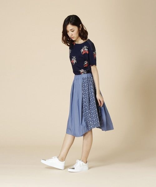 BABYLONE（バビロン）の「レースキリカエスカート（スカート・レディース・ｵﾌﾎﾜｲﾄ/ﾌﾞﾙｰ・38）」の3枚目の写真