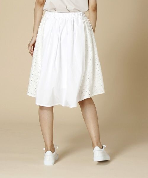 BABYLONE（バビロン）の「レースキリカエスカート（スカート・レディース・ｵﾌﾎﾜｲﾄ/ﾌﾞﾙｰ・38）」の6枚目の写真