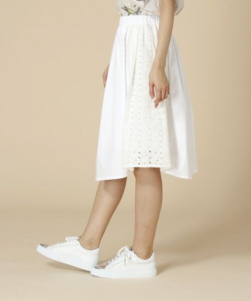 BABYLONE（バビロン）の「レースキリカエスカート（スカート・レディース・ｵﾌﾎﾜｲﾄ/ﾌﾞﾙｰ・38）」の5枚目の写真