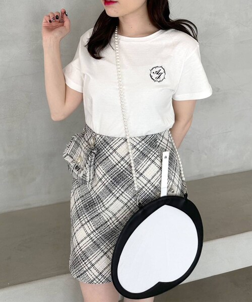 OLIVE des OLIVE（オリーブデオリーブ）の「Aimerianejoie推し色Tシャツ（Tシャツ/カットソー・レディース・オフホワイト/ピンク/ラベンダー/サックスブルー/レッド/ブラック・FREE）」の2枚目の写真