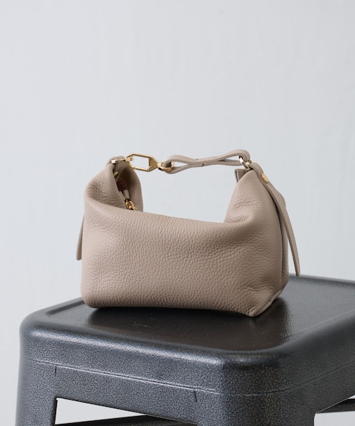 BEARDSLEY（ビアズリー）の「《LORISTELLA》レザーバッグ（ショルダーバッグ・レディース・シルバー/ブラウン/アイボリー/ブラック・FREE）」の2枚目の写真