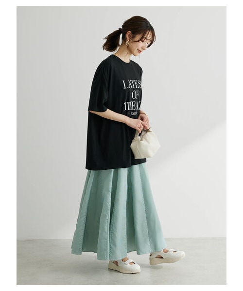 Green　Parks（グリーンパークス）の「キレイ目ロゴ半袖チュニック（トップス・オフホワイト/ブラック/ライトグリーン・F）」の3枚目の写真