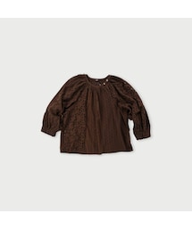 ◆美品◆45R◆藍カットワーク玉手箱のプカパフブラウス◆定価11万円 45R（フォーティファイブアール）の「カットワーク玉手箱のプカ