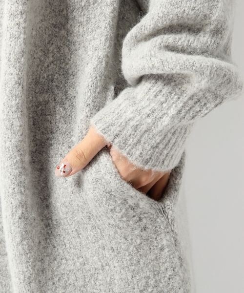 Heather（ヘザー）の「【予約会大好評アイテム】ミニブークレロングカーディガン（トップス・レディース・ライトグレー 12/ネイビー 88・FREE）」の7枚目の写真