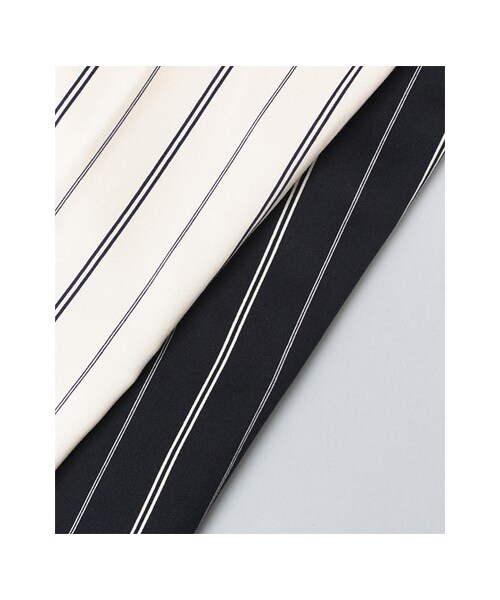 URBAN RESEARCH（アーバンリサーチ）の「PIN STRIPE TAPERED TROUSER（パンツ・レディース・OFF×NAVY/BLACK×OFF・36/38）」の18枚目の写真