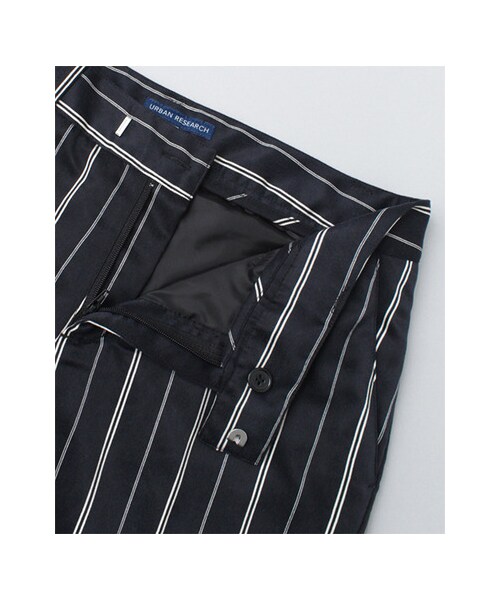 URBAN RESEARCH（アーバンリサーチ）の「PIN STRIPE TAPERED TROUSER（パンツ・レディース・OFF×NAVY/BLACK×OFF・36/38）」の13枚目の写真