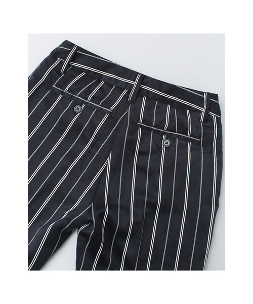 URBAN RESEARCH（アーバンリサーチ）の「PIN STRIPE TAPERED TROUSER（パンツ・レディース・OFF×NAVY/BLACK×OFF・36/38）」の16枚目の写真