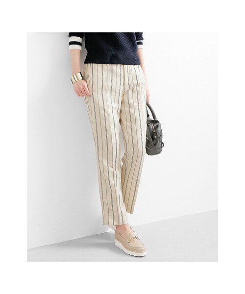 URBAN RESEARCH（アーバンリサーチ）の「PIN STRIPE TAPERED TROUSER（パンツ・レディース・OFF×NAVY/BLACK×OFF・36/38）」の4枚目の写真