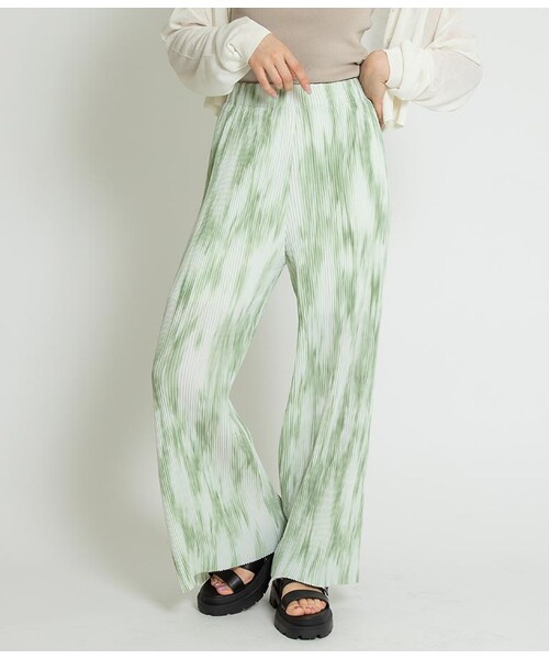 ANAP（アナップ）の「タイダイ柄プリーツパンツ（パンツ・レディース・グリーン/ネイビー/ベージュ）」の2枚目の写真