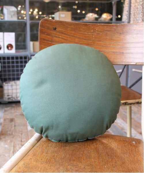 ACME FURNITURE（アクメファニチャー）の「HANAI YUSUKE CUSHION 1