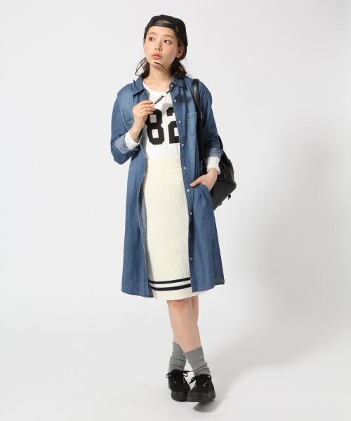 LOWRYS FARM（ローリーズファーム）の「★先行予約アイテム★デニムロングシャツワンピースロングスリーブ（ワンピース/ドレス・レディース・ライトブルー/ブルー・Ｍ/Ｌ）」の14枚目の写真