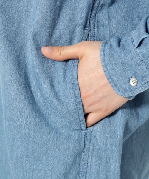LOWRYS FARM（ローリーズファーム）の「★先行予約アイテム★デニムロングシャツワンピースロングスリーブ（ワンピース/ドレス・レディース・ライトブルー/ブルー・Ｍ/Ｌ）」の10枚目の写真