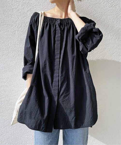 Spick & Span（スピックアンドスパン）の「サッカーオフショルダー