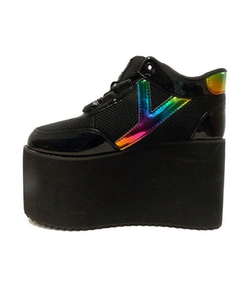 YRU（-）の「QOZMO（シューズ・レディース・BLACK）」の4枚目の写真