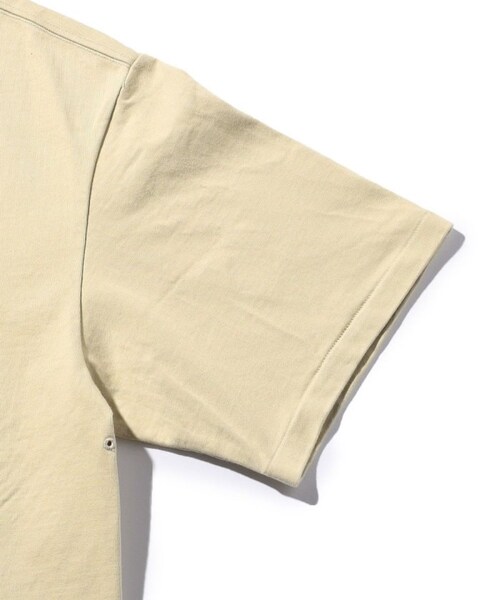 AURALEE（オーラリー）の「STAND-UP TEE（その他・メンズ・ホワイト/ブラック/オリーブ・3）」の5枚目の写真