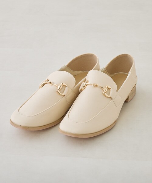 PUAL CE CIN(ピュアルセシン)の「ビットローファー(その他シューズ・レディース・オフホワイト・2/3)」の1枚目の写真