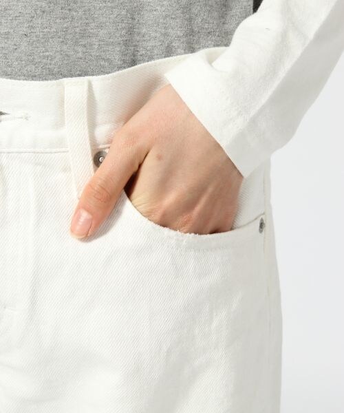 LOWRYS FARM（ローリーズファーム）の「ボーイフレンドデニムパンツ（パンツ・レディース・オフ/ライトブルー/ブルー・Ｓ/Ｍ/Ｌ）」の7枚目の写真