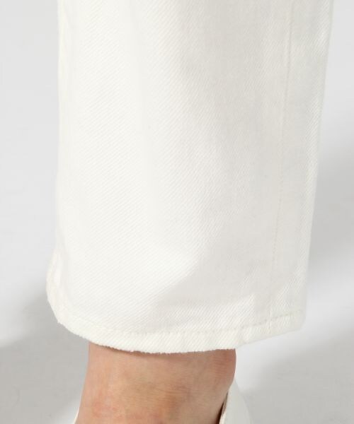 LOWRYS FARM（ローリーズファーム）の「ボーイフレンドデニムパンツ（パンツ・レディース・オフ/ライトブルー/ブルー・Ｓ/Ｍ/Ｌ）」の8枚目の写真