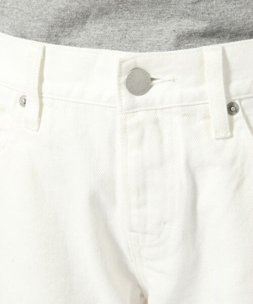 LOWRYS FARM（ローリーズファーム）の「ボーイフレンドデニムパンツ（パンツ・レディース・オフ/ライトブルー/ブルー・Ｓ/Ｍ/Ｌ）」の6枚目の写真