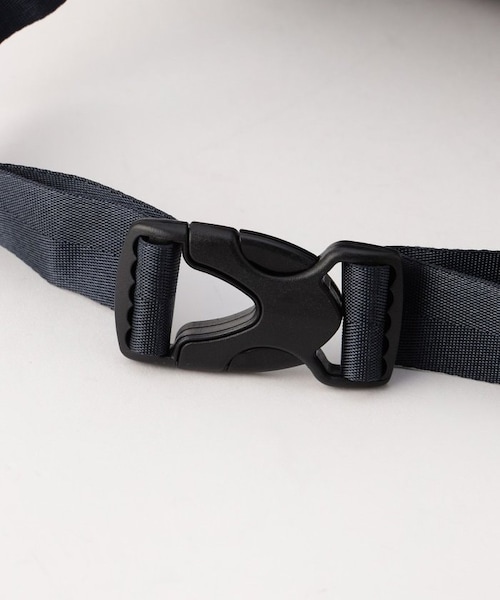patagonia(パタゴニア)の「Ultralight Black Hole Mini Hip Pack / ウルトラライトブラックホールミニヒップバック / 49447【限定展開】(バッグ・メンズ・ブラック/ネイビー・FREE)」の5枚目の写真
