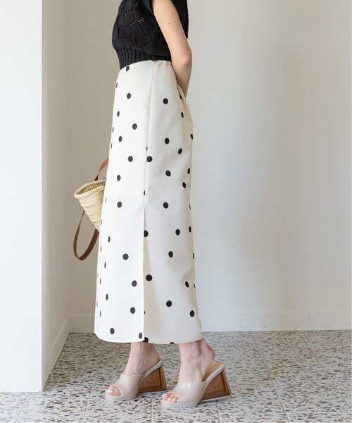 U by SPICK&SPAN(ユーバイスピックアンドスパン)の「ドットプリントグログランスカート(スカート・ブラック/(001)/36/在庫あり/38)」の18枚目の写真