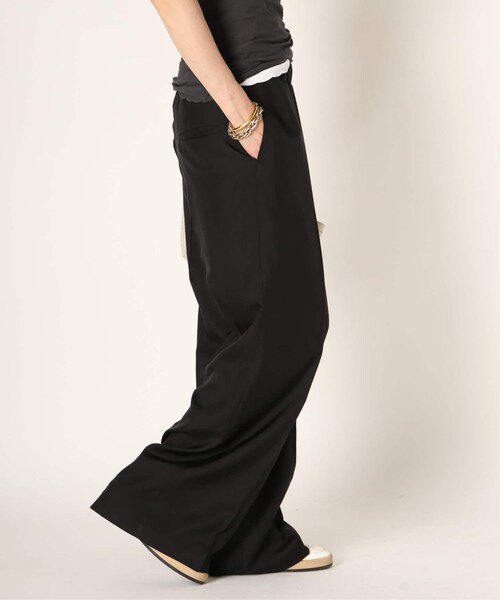 MUSE de Deuxieme classe（ミューズデドゥーズィエムクラス）の「追加 *Silk Looker パンツ（パンツ・ブラック/(001)/34/残り2点/36/在庫あり/38）」の5枚目の写真