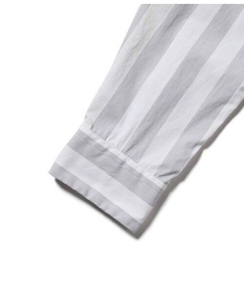 ADAM ET ROPE'（アダムエロペ）の「【先行予約】ホワイトコーティングストライプシャツ（ブラウス/シャツ・メンズ・グレー/ネイビー・M/L）」の7枚目の写真