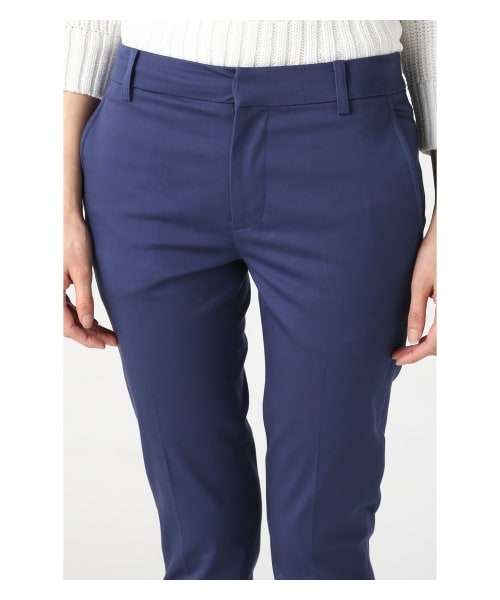 IENA（イエナ）の「サテンストレッチ サブリナパンツ 2（クロップド・半端丈パンツ・レディース・ネイビー・34/36/38/40）」の5枚目の写真