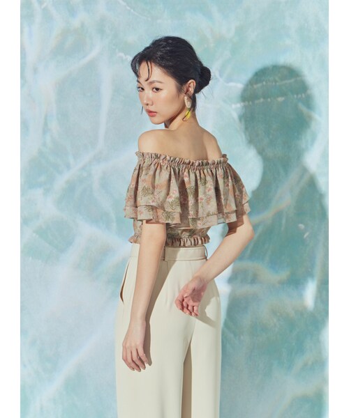 Marjorie（マージョリー）の「絢麗迷宮，荷葉層次印花平口上衣（トップス・レディース・印花・S/M）」の3枚目の写真