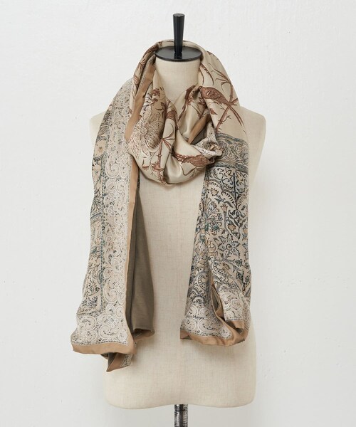 BEARDSLEY（ビアズリー）の「《Pierre-Louis Mascia》ストール（ファッション雑貨・レディース・ブラウン/ピンク/グリーン/ベージュ・FREE）」の2枚目の写真