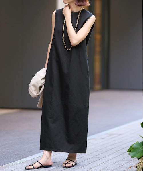 IENA(イエナ)の「《予約》綿麻サテンIラインワンピース(その他・ブラック/36/38)」の1枚目の写真