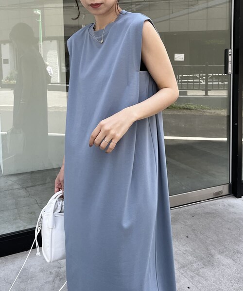 CAPRICIEUX LE'MAGE（カプリシューレマージュ）の「【HAPPY BAG対象アイテム】BOXタックカットワンピース（ワンピース/ドレス・レディース・エクリュ/ブルー/ブラック・F/PS）」の3枚目の写真