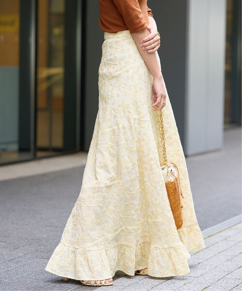 IENA(イエナ)の「《予約》IENA LA BOUCLE リーフ刺繍エスカルゴスカート(その他・ホワイト/36/38)」の5枚目の写真