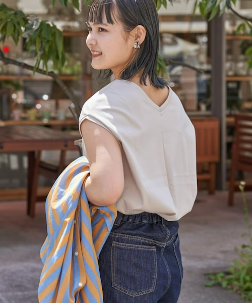 CIAOPANIC TYPY(チャオパニックティピー)の「シルケットスムースベーシックノースリTEE(タンクトップ・レディース・ホワイト/グリーン/ネイビー/ライトグレー/キャメル・ONE)」の2枚目の写真