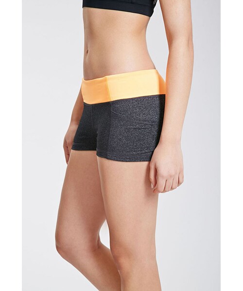 FOREVER 21（フォーエバー トゥエンティーワン）の「サイドポケットヨガショートパンツ（その他・レディース・CHARCOAL・X-Small/Small/Medium/Large）」の5枚目の写真