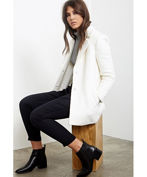 FOREVER 21（フォーエバー トゥエンティーワン）の「リュックスブークレーオーバーコート（ジャケット/アウター・レディース・MINT/CREAM・Small/Medium/Large）」の2枚目の写真