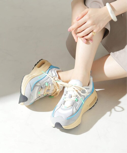 IENA(イエナ)の「【NIKE/ナイキ】ウィメンズ エアマックスブリス(その他・グレーA/23/23.5/24/24.5/25)」の2枚目の写真