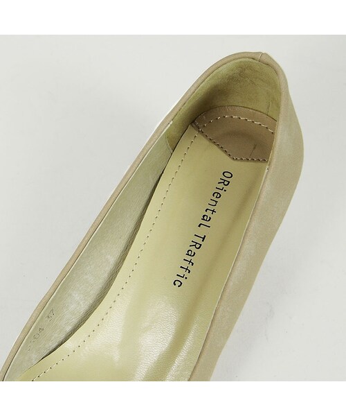 ORiental TRaffic(オリエンタルトラフィック)の「ミドルプレーンパンプス(シューズ・レディース・ベージュ/ブラック/ブルー/ピンク/イエロー・34/35/36/37/38/39/40/41/42)」の11枚目の写真