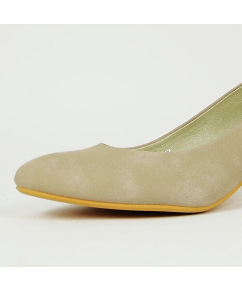 ORiental TRaffic(オリエンタルトラフィック)の「ミドルプレーンパンプス(シューズ・レディース・ベージュ/ブラック/ブルー/ピンク/イエロー・34/35/36/37/38/39/40/41/42)」の10枚目の写真